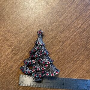 Vintage Avon holiday pin